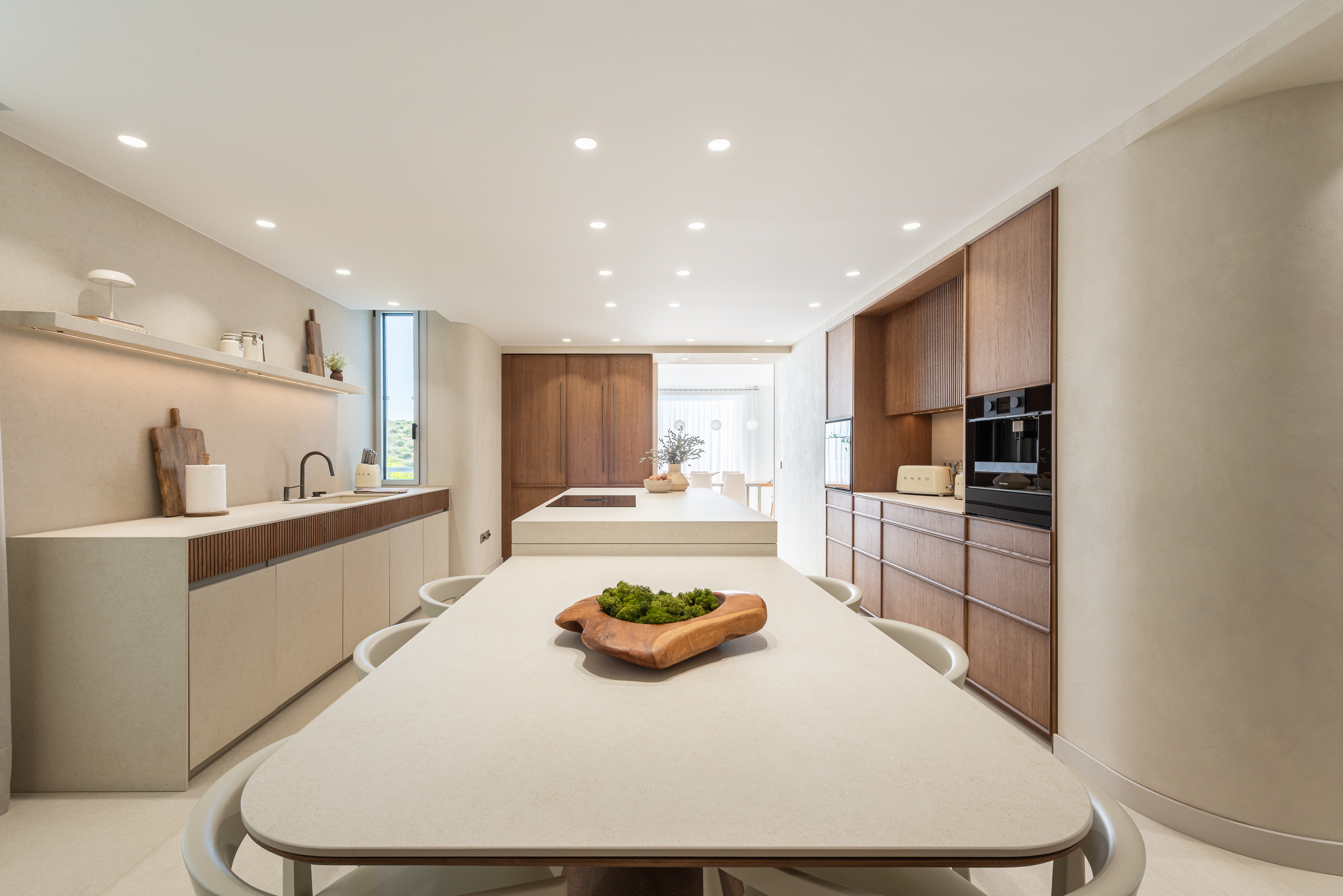 section-custom-05-swiper-slide-img