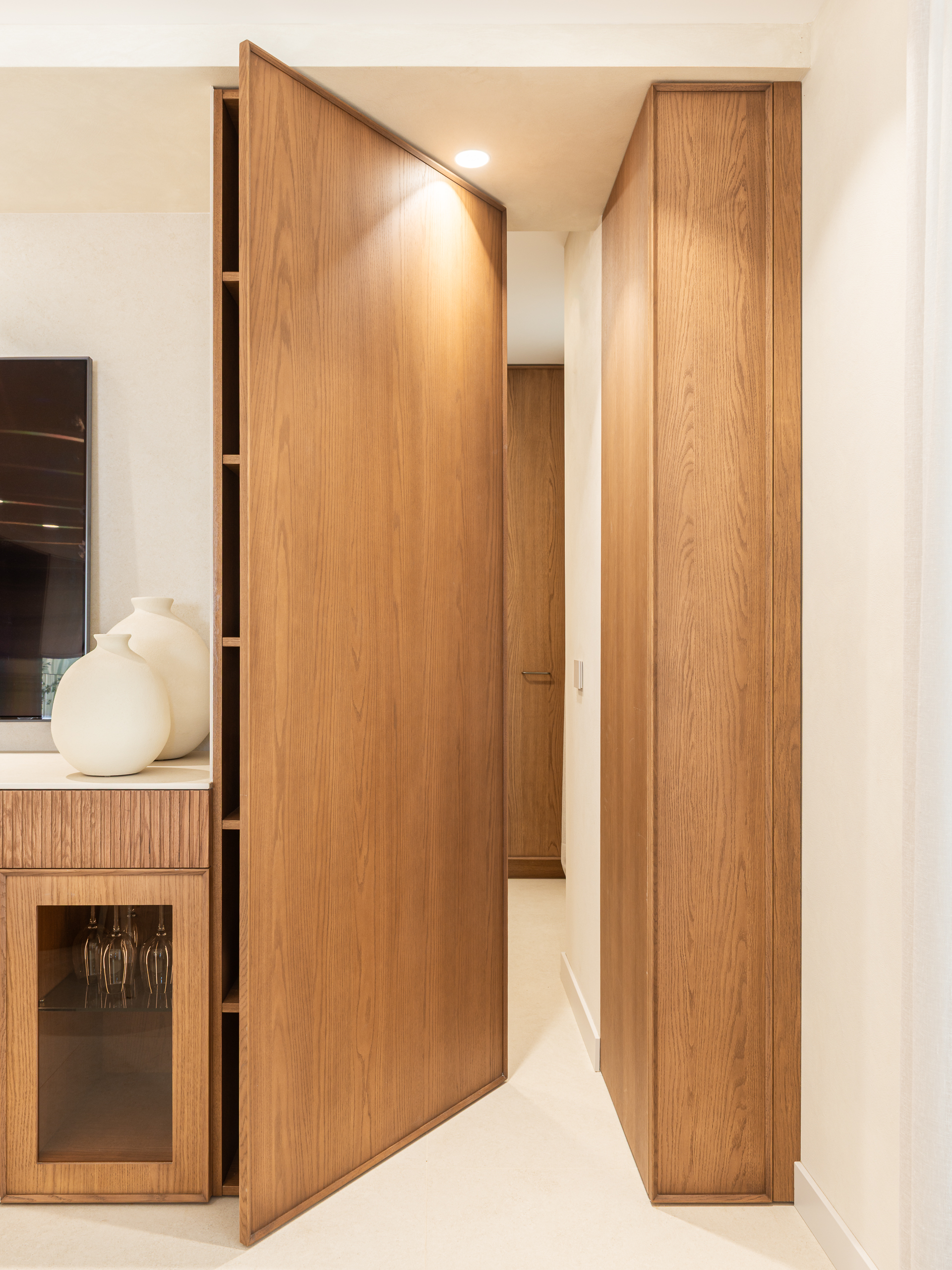 section-custom-05-swiper-slide-img