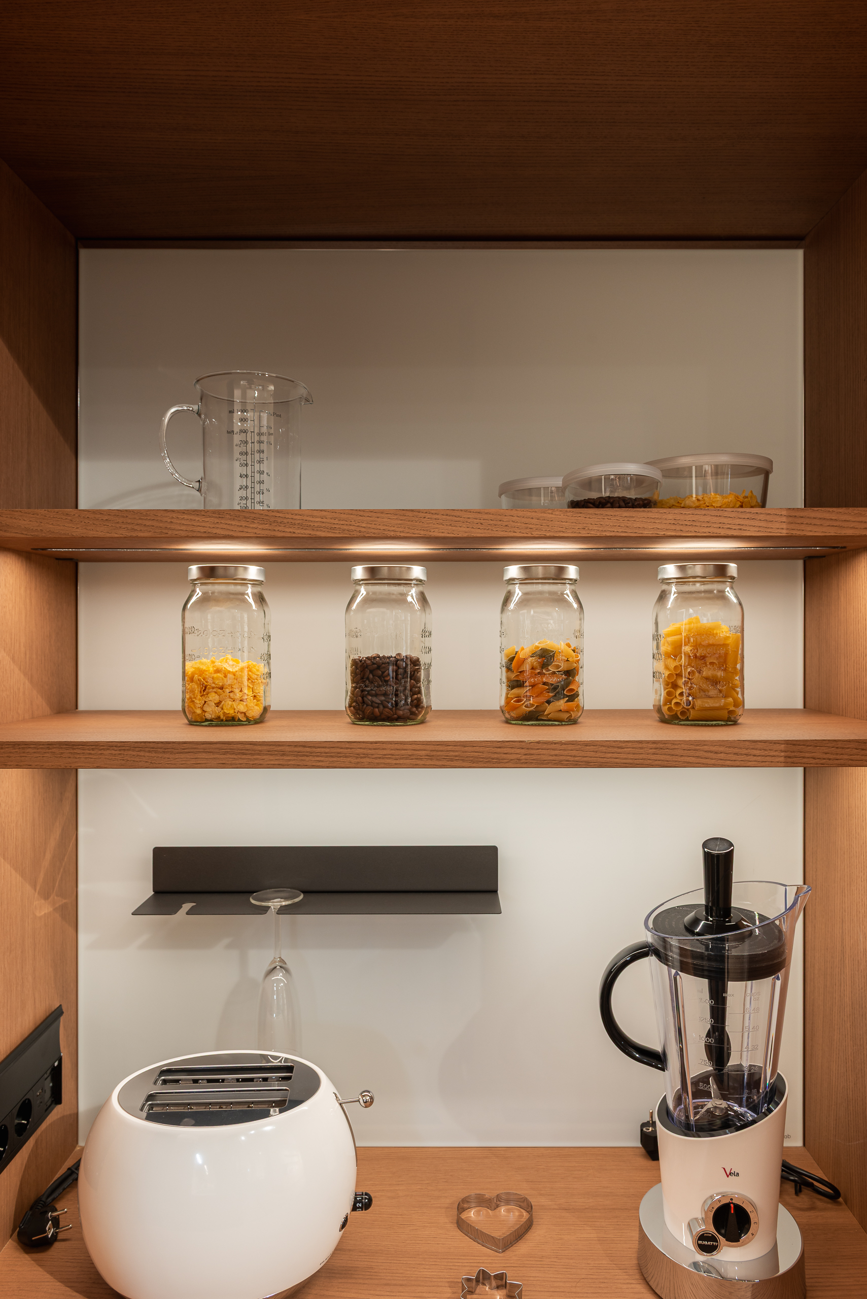 section-custom-05-swiper-slide-img